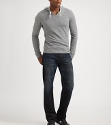 An all-time favorite, fashioned in an easy fitting, slim-straight silhouette with medium fading and whiskering.Five-pocket styleInseam, about 32CottonMachine washMade in USA