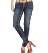 Take your denim style to the next level with Dollhouse! Sporting stark, contrast-color topstitching and a trend-right snakeskin-print belt, these dark wash skinny jeans are a fall essential for denim lovin' girls.
