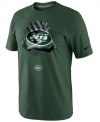 Have a hand in pumping up support for your favorite football team with this New York Jets NFL t-shirt from Nike.