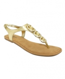 Metallic rings decorate the vamp of the Dust flat sandals by Style&co. giving this style a shimmering shine that can't be beat.