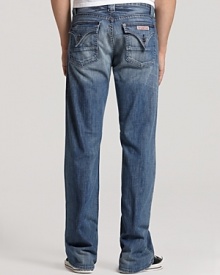 A cool lived-in look with a naturally-weathered finish and sleek silhouette.