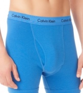 These classic Calvin Klein boxer briefs are contoured and stretchy for a supportive and sexy style.