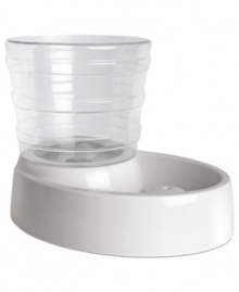 Made with a continuous, bubbling stream to prevent stagnation and a pet-proof covered reservoir to prevent spills, this portable Animal Planet Pet Fountain keeps your dog or cat hydrated and healthy with a generous three-quart supply of clean drinking water.