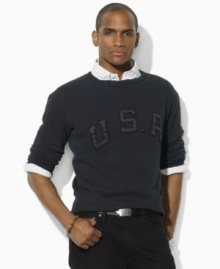 The vintage fleece crew neck sweatshirt is the perfect casual option for the leisurely gentleman who embraces both comfort and classic style.