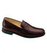 These classic penny loafers for men offer a timeless style and a molded sheepskin footbed for added flexibility and support in an already flawless pair of men's dress shoes.
