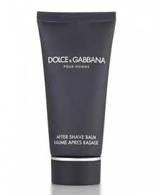 Ruggedly masculine. Exotic. A distinctive, dynamic scent that expresses individuality in understated style.