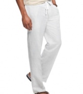 Looking for a lightweight casual pant with an elevated look? Your search is over with these linen striped pants from Perry Ellis.