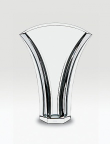 A sloping rim and fluid curves distinguish a finely crafted vase made of pure lead crystal. From the Gingko Collection 7½ high Hand wash Made in France A sloping rim and fluid curves distinguish a finely crafted vase made of pure lead crystal. From the Gingko Collection 7½ high Hand wash Made in France