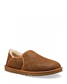 An earthy slip-on in distressed sheepskin upper with fleece lining. An earthy slip-on in distressed sheepskin upper with fleece lining.