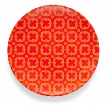 Seconds on salad? Yes please! Q Squared's geometric pattern plates add allure to every first course. Seconds on salad? Yes please! Q Squared's geometric pattern plates add allure to every first course.