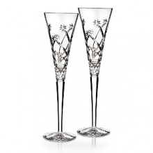 The latest addition to Waterford's 'Wishes' collection, Believe champagne flutes are an elegant way to toast special occasions, holidays and hopes for the future. With decorative shooting stars, these glasses make 'I wish I may, I wish I might' infinitely more festive.