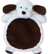 Plush and full of puppy love, this adorable blanket will warm and amuse your newborn baby.