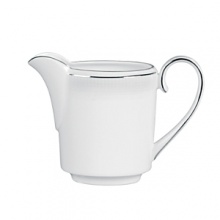A subtle yet classic collection for formal dining in white fine bone china with platinum-toned accents. A subtle yet classic collection for formal dining in white fine bone china with platinum-toned accents.