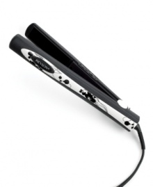 Straight stylin'! Your styler is decked out, too, in a statement-making black and white floral design that adds an attractive accent to your space. Built to tame even the most out-of-control hair, this designer straightener uses tourmaline ceramic technology to infuse a silky shine into your locks for a frizz-free look that lasts all day long. 2-year warranty. Model RVST2036FLW. Straight stylin'! Your styler is decked out, too, in a statement-making black and white floral design that adds an attractive accent to your space. Built to tame even the most out-of-control hair, this designer straightener uses tourmaline ceramic technology to infuse a silky shine into your locks for a frizz-free look that lasts all day long. 2-year warranty. Model RVST2036FLW.