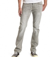 Rugged charm meets modern edge with these updated skinny straight leg jeans from Levi's.