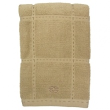 Absorbent 100% cotton towels are at once durable and soft. Treated with an anti-microbial agent that inhibits the growth of odors and mildew, Calphalon's terry towels withstand the test of time.
