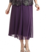 When paired with a sparkly shoe and a shimmery top, the sheer tiers of this Alex Evenings plus size skirt will make you feel like the belle of the ball.