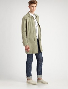 The rich texture and luxurious feel that makes raw denim a fan favorite, finely tailored in medium-blue rinsed, cotton.Five-pocket styleInseam, about 3298% cotton/2% elastaneMachine washMade in USA The rich texture and luxurious feel that makes raw denim a fan favorite, finely tailored in medium-blue rinsed, cotton.Five-pocket styleInseam, about 3298% cotton/2% elastaneMachine washMade in USA