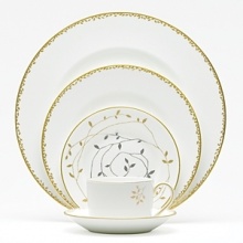 Vera Wang, in collaboration with Wedgwood, has designed a tableware collection full of understated elegance, classic beauty that embraces the ultra chic, sophisticated style that Vera is known for. Gilded Leaf takes its inspiration from the Greek and Neo-classical accents used in Vera Wangs Spring 2008 Bridal Collection. The gold and platinum mixed motifs invoke themes of nature and spring with graceful and subtle flourishes. This collection is designed to stand-alone or to mix and match. Vera Wang, in collaboration with Wedgwood, has designed a tableware collection full of understated elegance, classic beauty that embraces the ultra chic, sophisticated style that Vera is known for. Gilded Leaf takes its inspiration from the Greek and Neo-classical accents used in Vera Wangs Spring 2008 Bridal Collection. The gold and platinum mixed motifs invoke themes of nature and spring with graceful and subtle flourishes. This collection is designed to stand-alone or to mix and match.