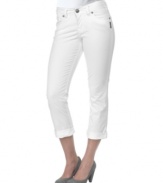 Featured in a chic white wash and cuffed, skinny leg style, these capris from Silver Jeans are an obvious pick for warmer days!
