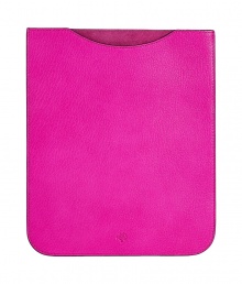 Add luxe appeal to your everyday look with this supple leather iPad cover from It Brit accessory label Mulberry - Textured leather iPad sleeve - Perfect for daily use, travel, or as a thoughtful gift