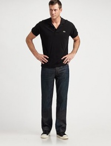 Relaxed-straight silhouette, with extra room through the thigh and leg, enhanced by a deep-indigo rinse for a classic, versatile look.Five-pocket styleInseam, about 34CottonMachine washImported