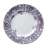 Inspired by the opulent parties of Louis XIV's Royal Court, Versace's Le Grand Divertissement collection is as ornate and luxurious as you'd expect from the Italian design house. The iconic Arabesque leaf design is rendered in lavender and gold against a classic white background with no attention to detail spared.