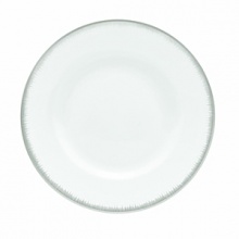 Silver Aster is an updated platinum banded pattern, with an iconic feathering detail. The pattern is a perfect blend of Wedgwood heritage and a contemporary design. Silver Aster is an updated platinum banded pattern, with an iconic feathering detail. The pattern is a perfect blend of Wedgwood heritage and a contemporary design.
