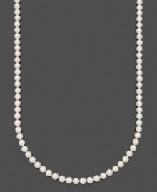 Channel the elegance of pearl-wearing style icons like Audrey Hepburn. This pretty necklace by Belle de Mer features A+ Akoya cultured pearls (6-1/2-7 mm) set in 14k gold. Approximate length: 30 inches.