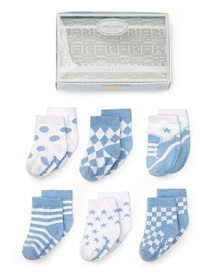Let the little one's feet be the star of the show with these eye-catching socks woven from organic cotton. Comes with six different patterns, packaged in a gift-ready box.