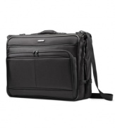 Sleek, slender & streamlined, this garment bag is built ultra-lightweight with a book-opening design that gives you easy access to all of your belongings and also packs in even more without weighing you down. Multiple interior pockets provide exceptional organization, while a removable, padded shoulder strap keeps comfort coming. 10-year warranty.