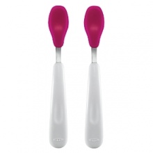 Whether you're serving mushed pees or your little toddler's feeding on his own, these spoons are perfect for every meal with a contoured handle and an easy-scoop spoon head.