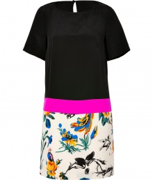 Elegant combo dress in black and wallpaper print silk, finished in trendy colorblocking with a wide, pink waistband - Round neck, short sleeves, small button closure at nape with teardrop cut-out - Easy straight fit, mini-length - Perfect for daytime events and parties - style with platform ankle boots, peep toes or flats Elegant combo dress in black and wallpaper print silk, finished in trendy colorblocking with a wide, pink waistband - Round neck, short sleeves, small button closure at nape with teardrop cut-out - Easy straight fit, mini-length - Perfect for daytime events and parties - style with platform ankle boots, peep toes or flats
