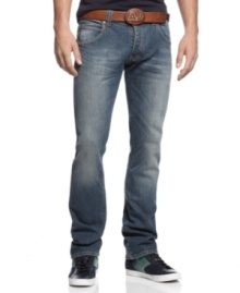 Your denim style gets an upgrade with these light-wash jeans from Armani. Your denim style gets an upgrade with these light-wash jeans from Armani.