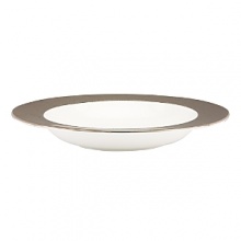 A scintillating band of platinum adorns every element of this fine bone china dinnerware collection for a dramatic and alluring effect, and each piece is crafted with a classic shape that suits all your formal presentations.