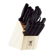 From the paring knife to the carver, this exclusive to Bloomingdale's collection features ergonomic grip handles for ease of use and lets you show off your full complement of knife skills.