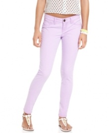 Soft, cotton candy hue makes these five-pocket skinny leg jeans from Freestyle a necessary summer indulgence! Soft, cotton candy hue makes these five-pocket skinny leg jeans from Freestyle a necessary summer indulgence!