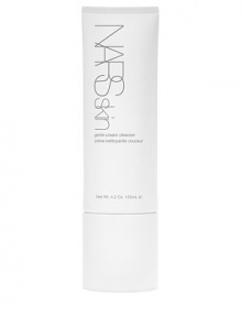 This gentle, hydrating cream cleanser washes away makeup and impurities with a luxurious lather that pampers skin. Conditioning botanical extracts--including aloe and macadamia nut oil--create soft, supple skin. 4.4 oz. 