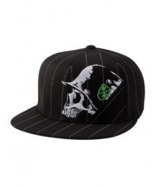 This graphic hat from Metal Mulisha gets your street style on lock. This graphic hat from Metal Mulisha gets your street style on lock.