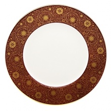 Regal and traditional, this fine china, featuring an intricate floral motif adds a dash of opulence to your table.
