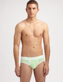 Gentle, all-day support in a comfortable cotton knit with bright color and a hint of stretch. Logo waistband 95% cotton/5% spandex Machine wash Imported 