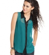 Fun and effortless! A peek-a-boo cutout at the back adds signature quirk to this easy, breezy plaid blouse from Material Girl.