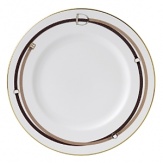 Wedgwood pays tribute to the traditional English equestrian lifestyle with this fine dinner plate inspired by the work of 18th-century horse painter George Stubbs. Burnished gold silhouettes, classic stirrup stripes and rich shades of tan and brown evoke the stylish essence of horse riding.