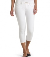 Jeggings get lifted in this cropped rendition of trend-right, super slim denim from Levi's!