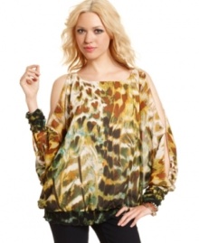 Voluminous and earthy, Jessica Simpson's split sleeve top makes a big style statement.