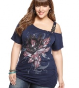 Lock-up a super-cute look with L8ter's one-shoulder plus size top, accented by a floral print and chain trim.