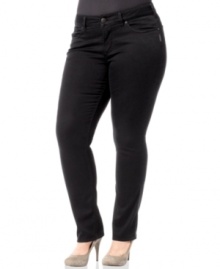 Snag a sleek casual look with Silver Jeans' plus size bootcut jeans, finished by a black wash. Snag a sleek casual look with Silver Jeans' plus size bootcut jeans, finished by a black wash.
