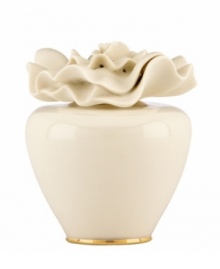 With the look of a peony and sweet smell of apple blossoms, this pretty porcelain diffuser from Lenox has a beautiful presence in any setting. Qualifies for Rebate With the look of a peony and sweet smell of apple blossoms, this pretty porcelain diffuser from Lenox has a beautiful presence in any setting. Qualifies for Rebate