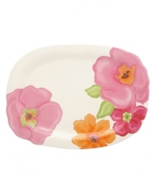 In an inspiring display of alluring watercolors, this figural collection of serving trays offers a bright, contemporary addition to your table. Mix and match across the Lenox Floral Fusion dinnerware collection for a stunning presentation. Qualifies for Rebate