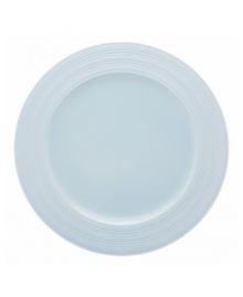 Elegance comes easy with the Fair Harbor round platter, perfect for roast chicken or grilled steak. Durable stoneware in a cool sky hue is half glazed, half matte and totally timeless.